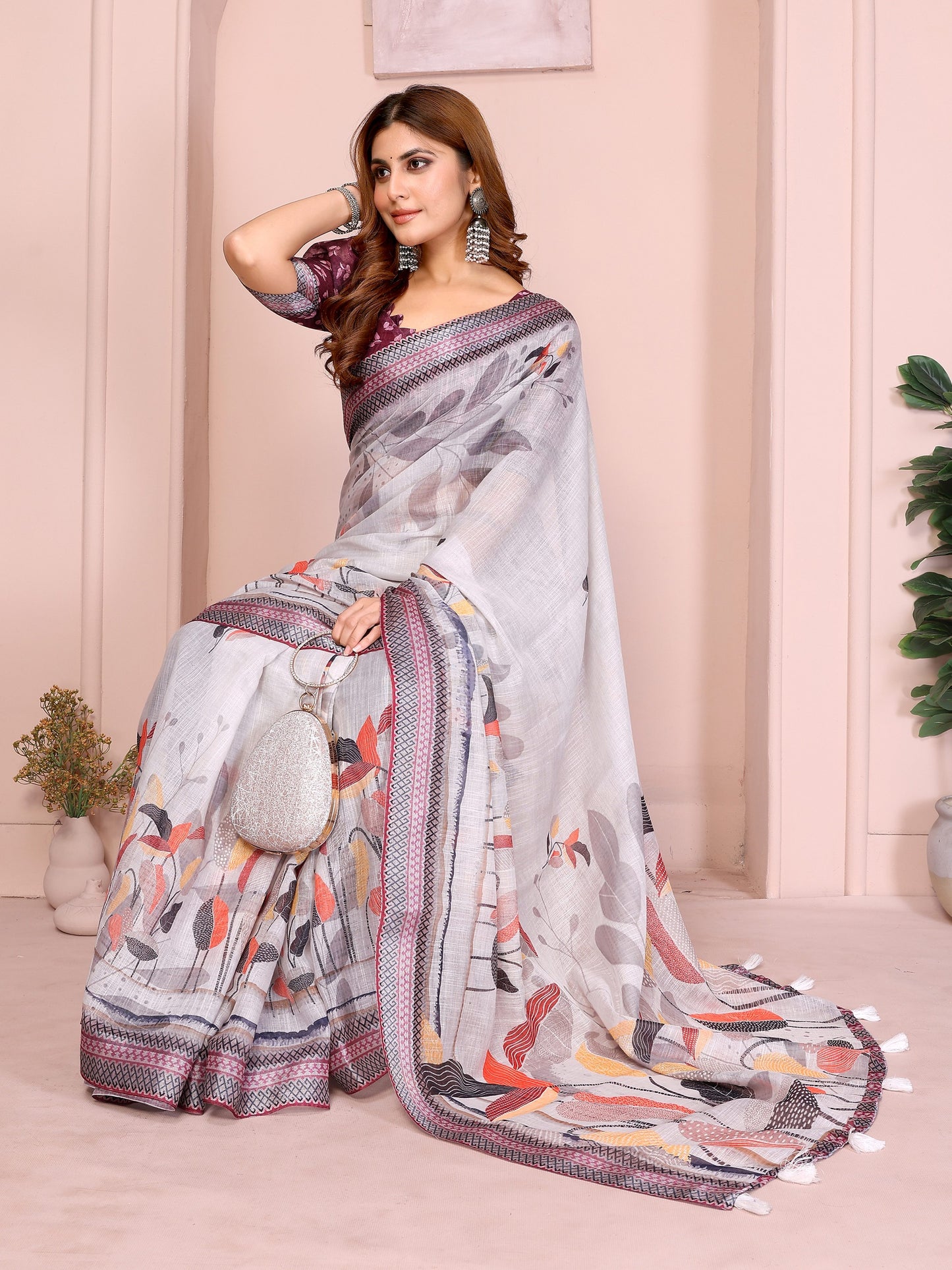 Elegant Linen Cotton Saree With Floral Print