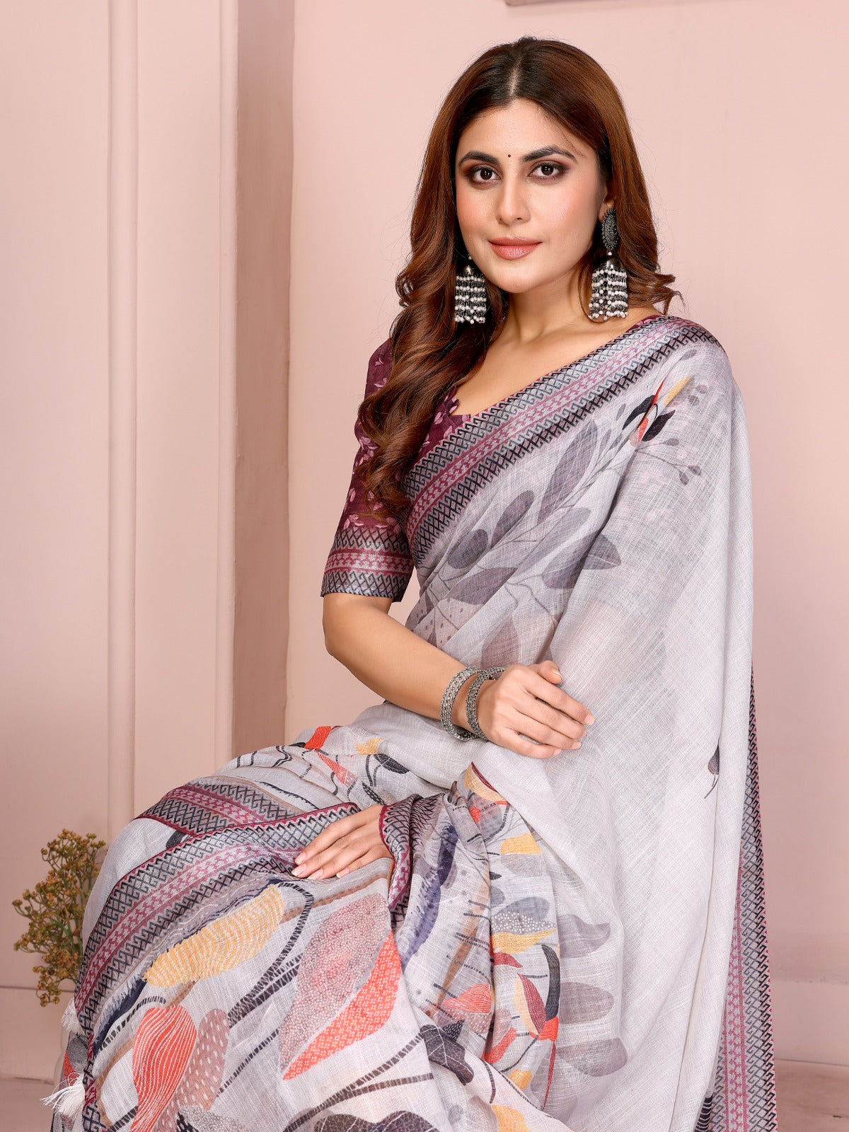 Elegant Linen Cotton Saree With Floral Print