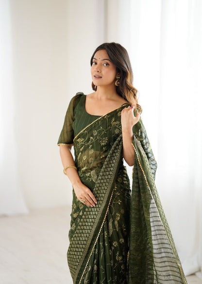 Elegant Green Saree Look with Graceful Traditional Style